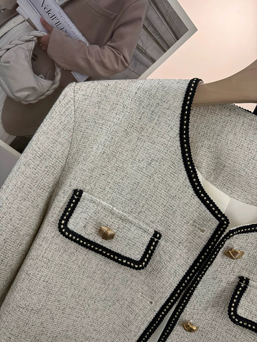 Silver-gray exquisite ladylike short suit jacket for women in spring and autumn 2025 new simple and fashionable tops