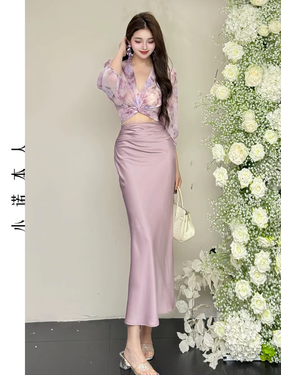 Xiao Nuo's floral v-neck short top summer pure desire holiday wind chiffon shirt high waist hip skirt suit 258840