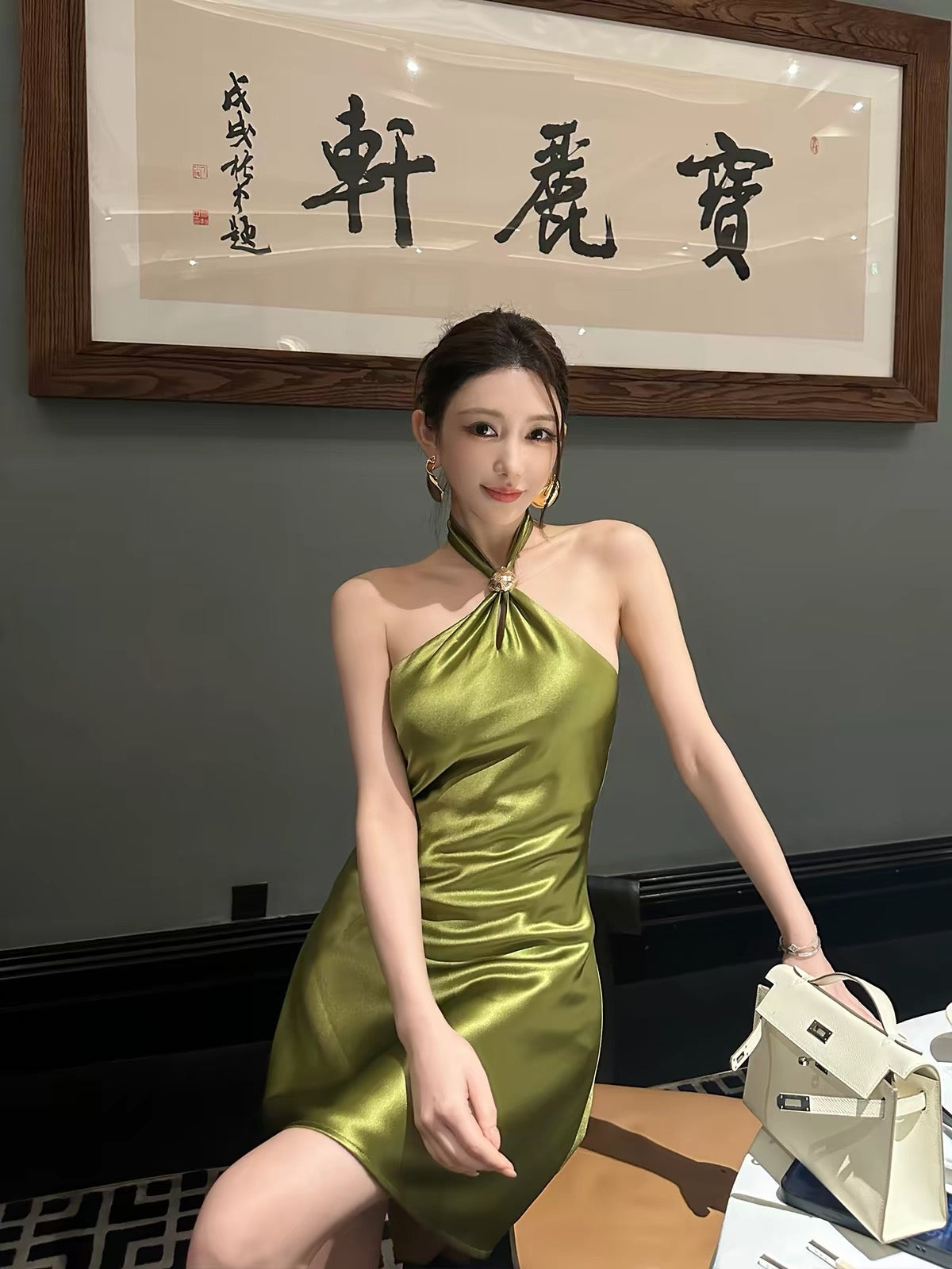 SX Shanxi Acetate Satin Halter-Neck Backless Tube Dress – A Sexy, Chic, and Sophisticated Bodycon Dress for an Elegant Look