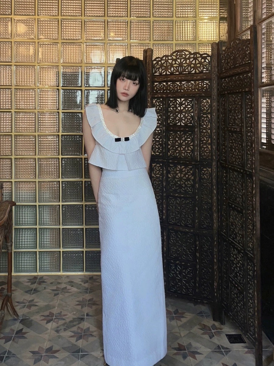 White temperament and high-end rhinestone heavy bow top and skirt suit 2023 French sweet lady looks slim