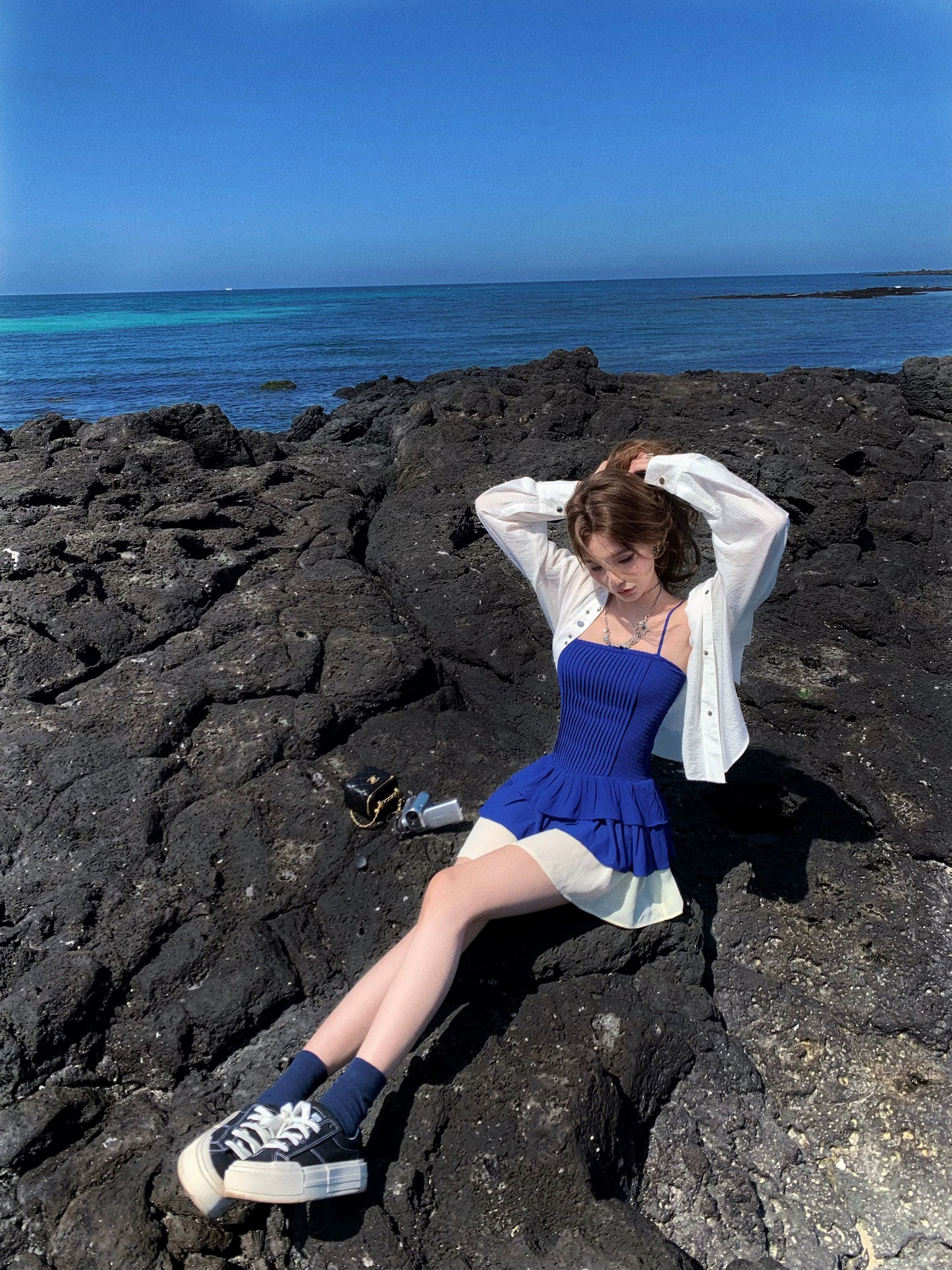 Eight-cover pinky piggy Blazing Galaxy Klein blue patchwork suspender dress with elegant waist and short skirt