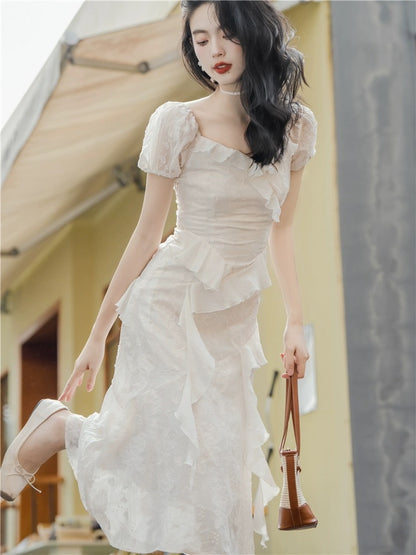 Super hot summer French style romantic and elegant short-sleeved ruffle dress with high-end feel