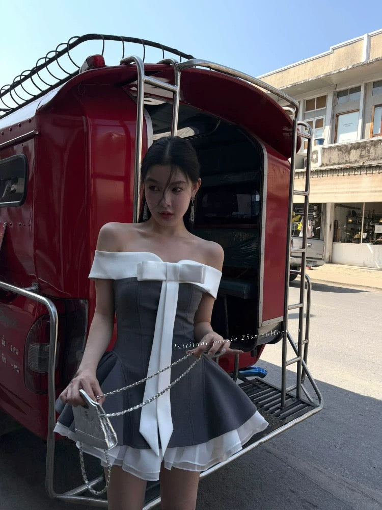 Lattitude/Yang Xiaolu Butterfly - Gray-toned Bow-print Off-the-shoulder Strapless Dress with Puffy Skirt