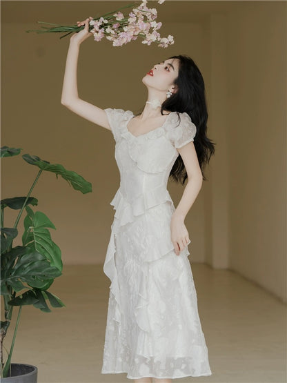 Super hot summer French style romantic and elegant short-sleeved ruffle dress with high-end feel