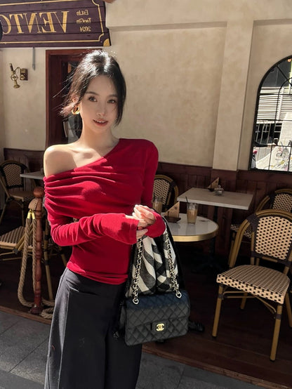 Sexy slant collar off-shoulder long-sleeved T-shirt for women in autumn with red slim-fitting inner layering for hot girls to look slimming bottoming top