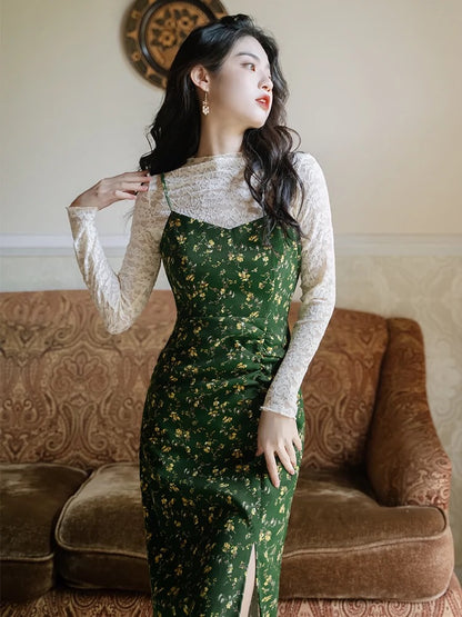 Green corduroy floral suspender skirt two-piece set 2024 early spring temperament super fairy high-end forest style outfit set