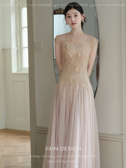 Send a letter to "Dreamland" - a hand-sewn lace embroidered misty mesh dress, a French-style fitted waist gown.