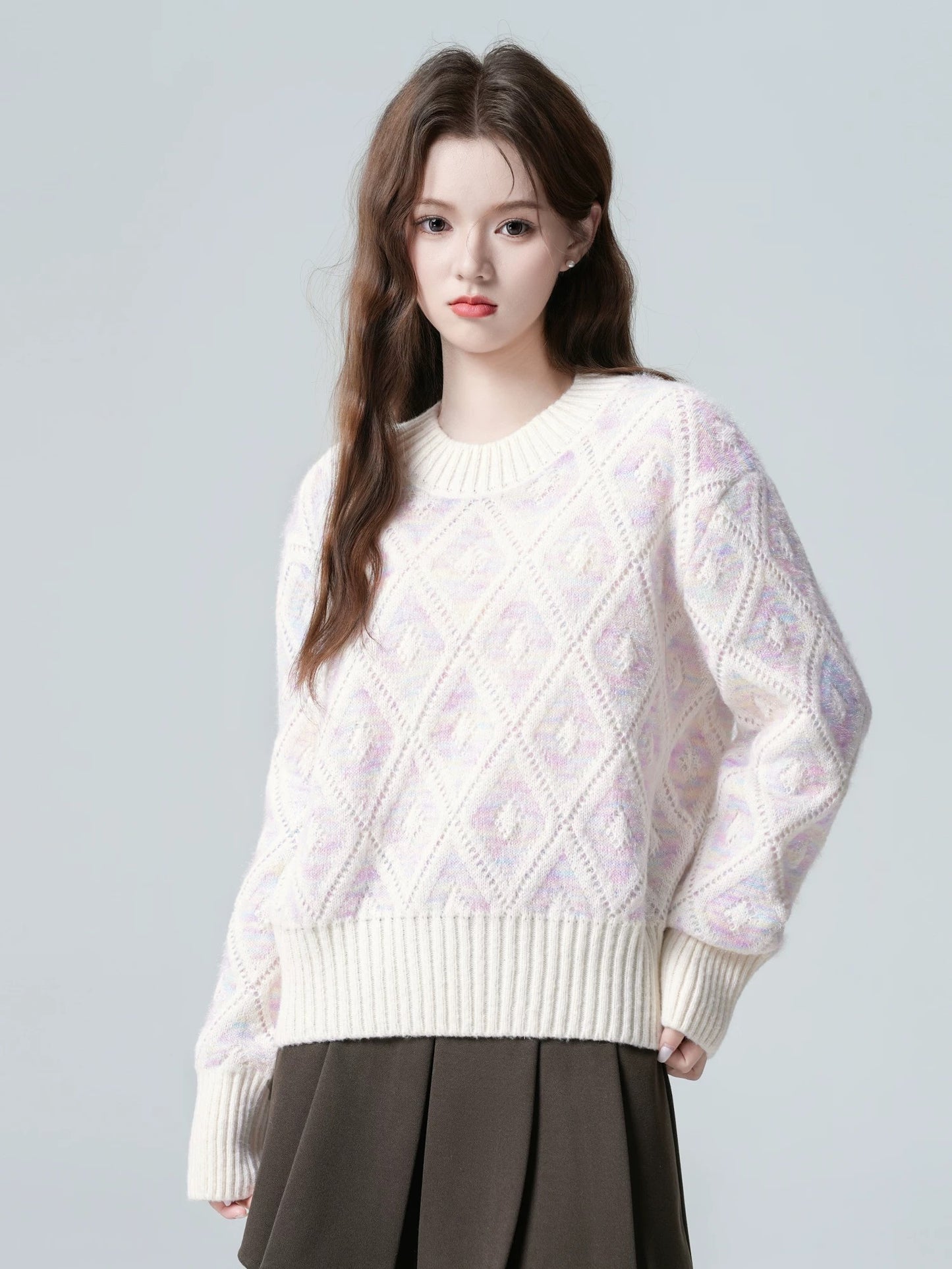 Light purple argyle sweater for women, autumn/winter 2026 new style, loose fit, thick knitwear, short top.