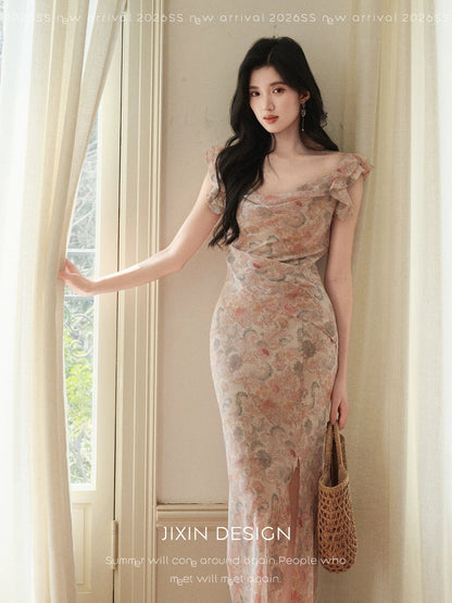 Send a letter to "Flowers and Alice" French-style gentle floral dress with a bias cut, flared neck, slim fit, and a fishtail hem.
