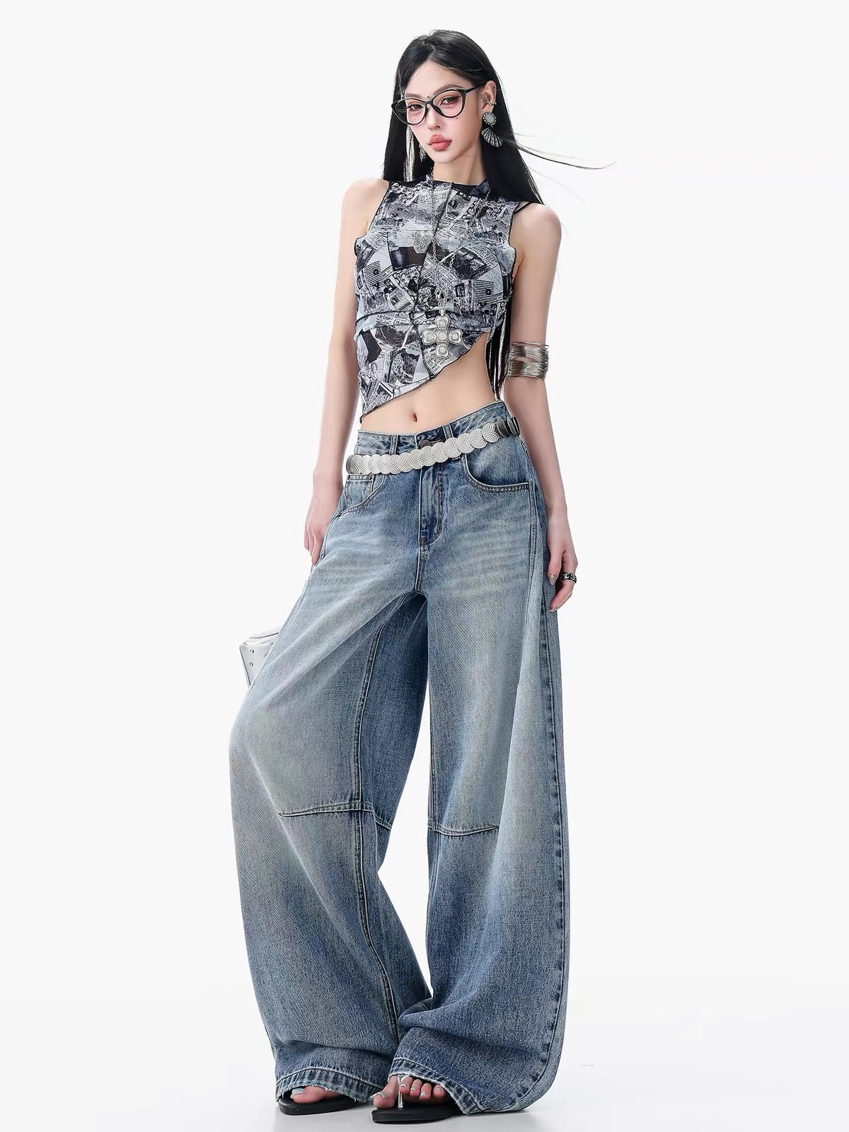 ABWLR Denim Stroll – Original minimalist low-rise wide-leg jeans; loose, slimming, and versatile blue style for women.