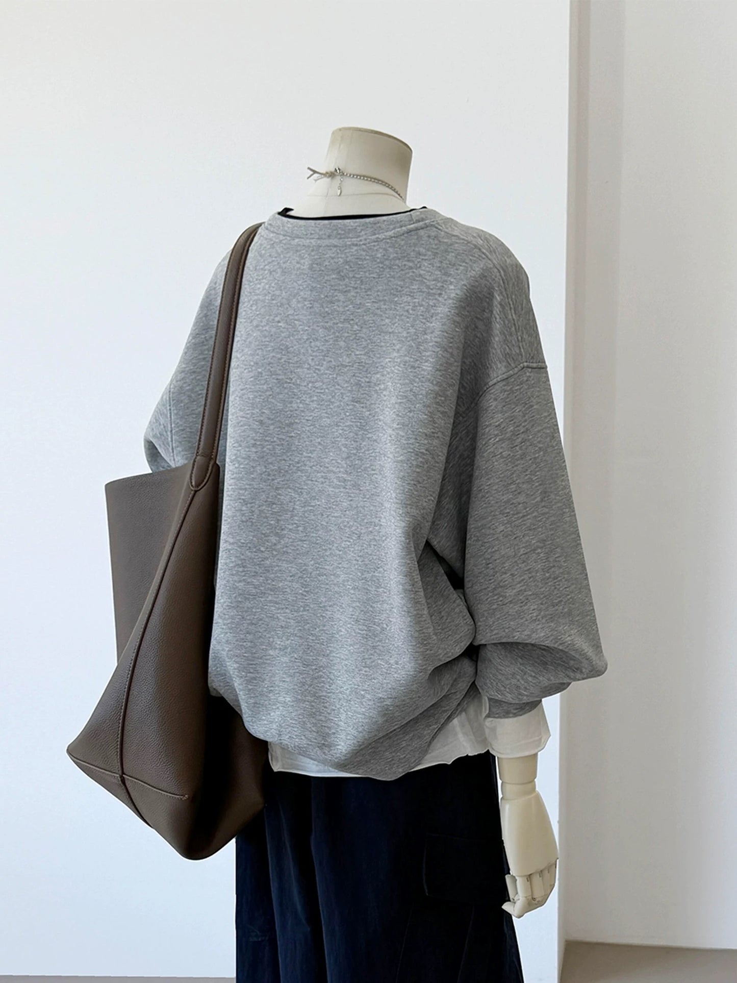 CHAO-level recommendation! Top autumn outfit~ Korean style gray contrast color V-neck design lazy layering long-sleeved sweatshirt for women