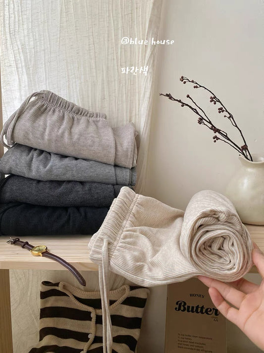 Easy to wear every day, soft and comfortable striped glutinous rice wide-leg pants for women in autumn, loose and slim, floor-length straight-leg walking casual pants