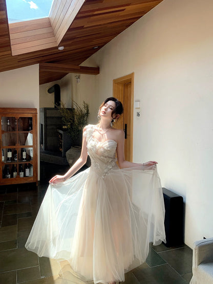 Good Job! 【Evening Breeze Weaving Dreams】French-style heavy-duty three-dimensional floral dress, unique design, niche vacation maxi dress.