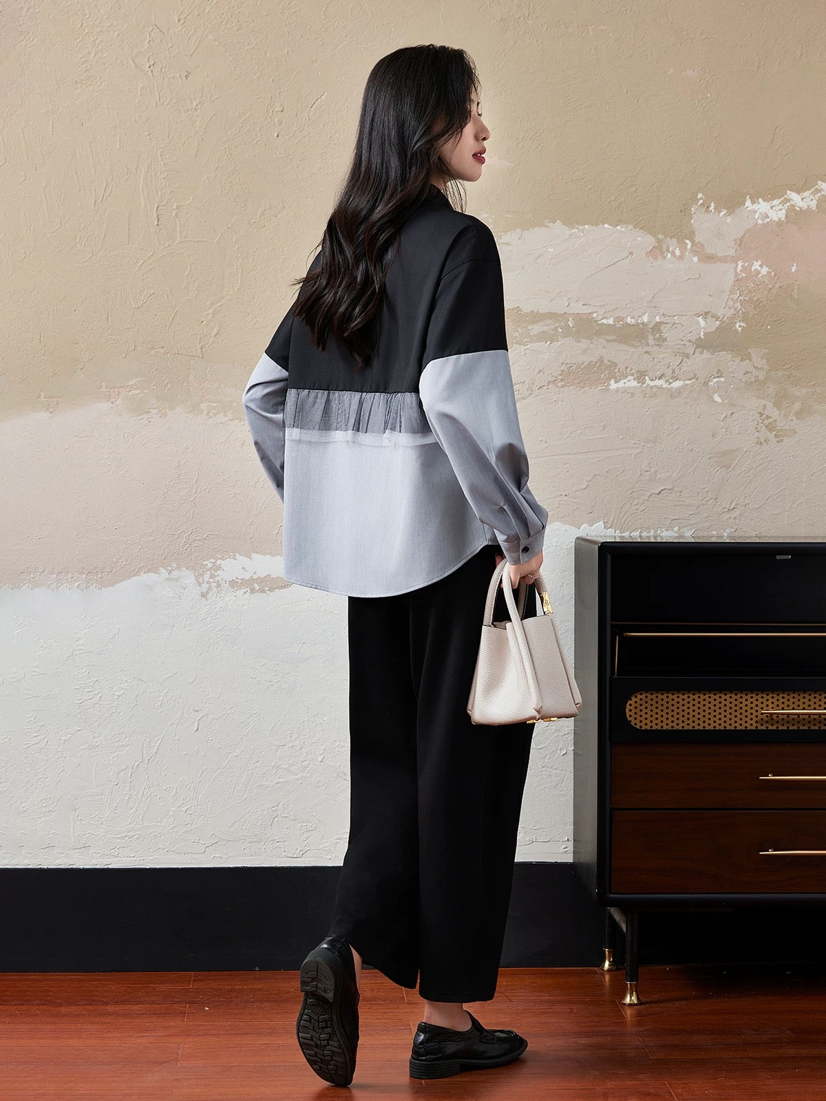 Mesh splicing fake two-piece shirt for women Spring and Autumn 2024 new European style loose large size foreign style slim long-sleeved top