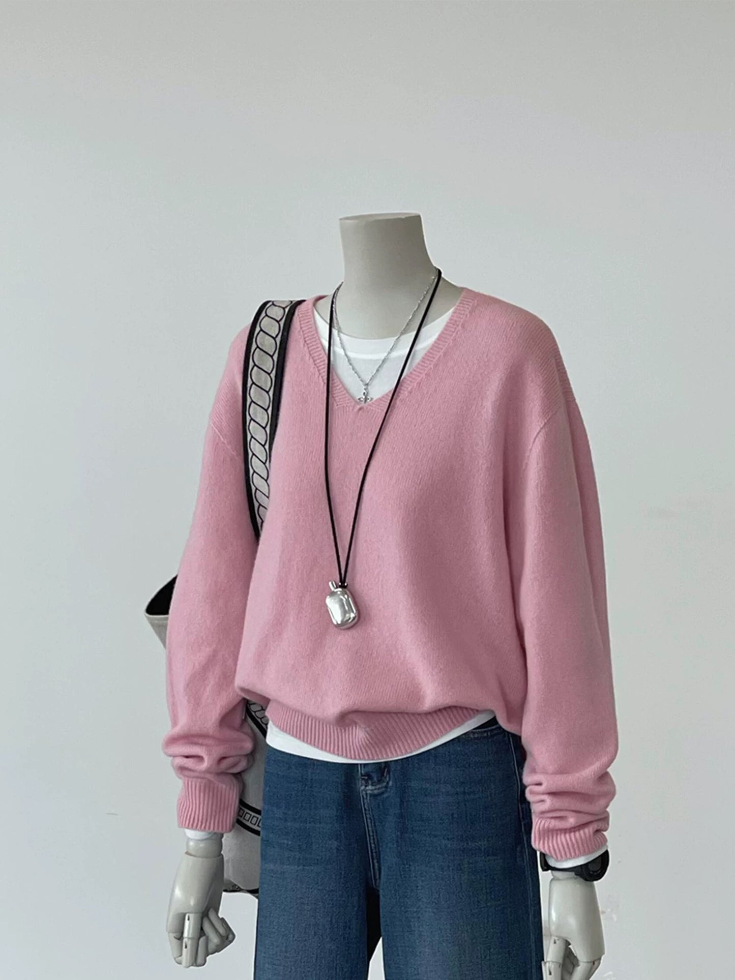 CHAO-level recommendation! Winter outfit ~ Korean pink soft and glutinous drop shoulder sleeve design lazy and loose knit sweater