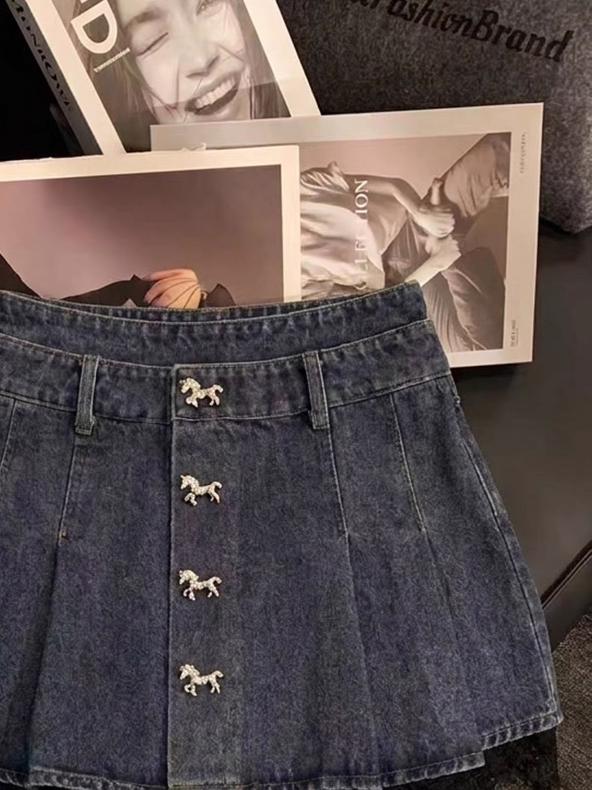 ZHOUYI High-Waisted Pleated Denim Mini Skirt with Premium Metal Buckle and Lace Panelling (Slimming Fit)