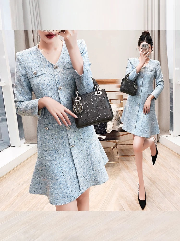 Xiaoxiangfeng fishtail skirt women's 2025 new autumn and winter small v-neck goddess style inner dress