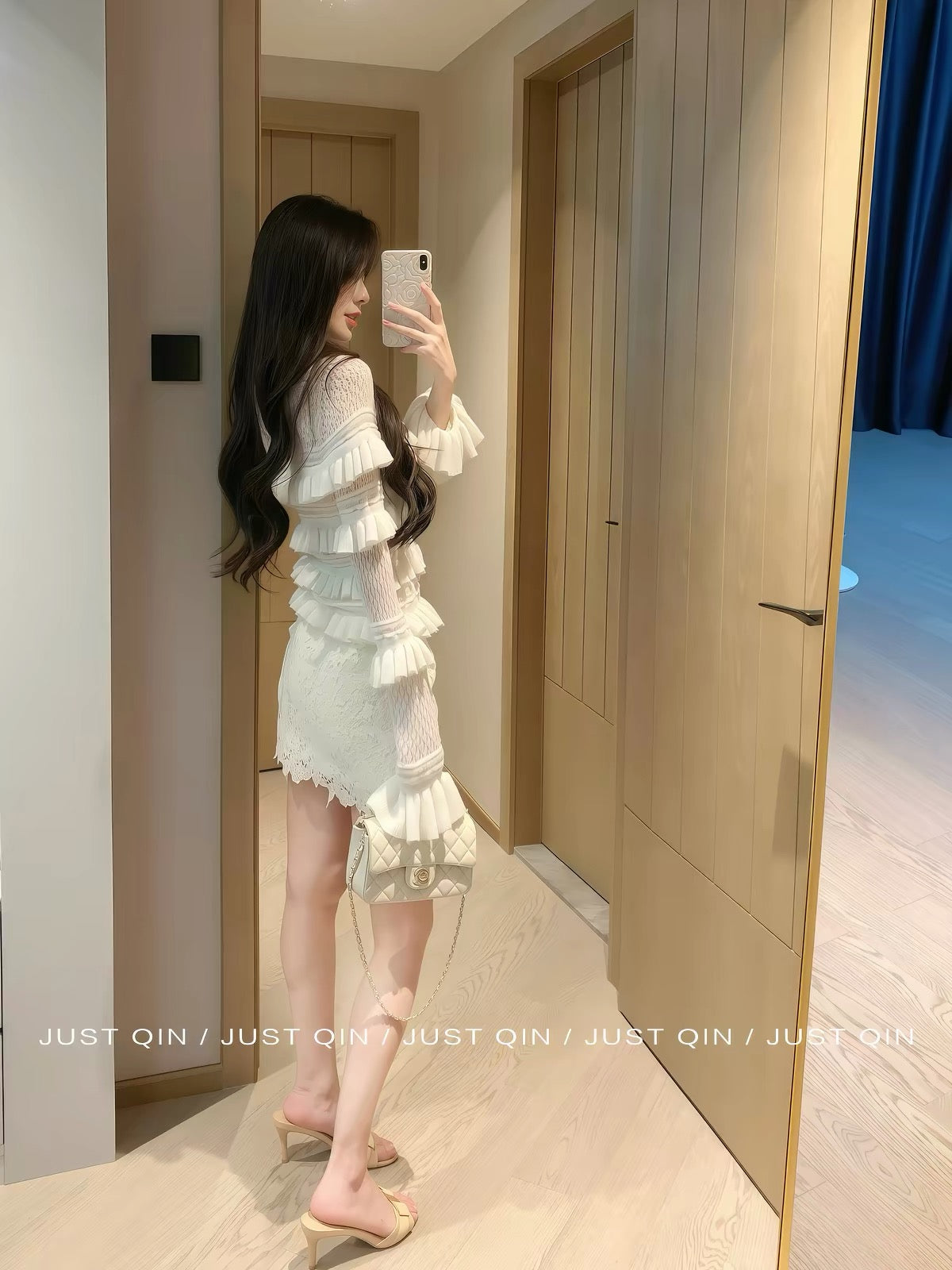 JustQin "Amorous Goddess" 2026 New Collection: Women's Layered Cut-Out Sweater (Merino Wool & Alpaca Blend) with Waist-Defining Fit