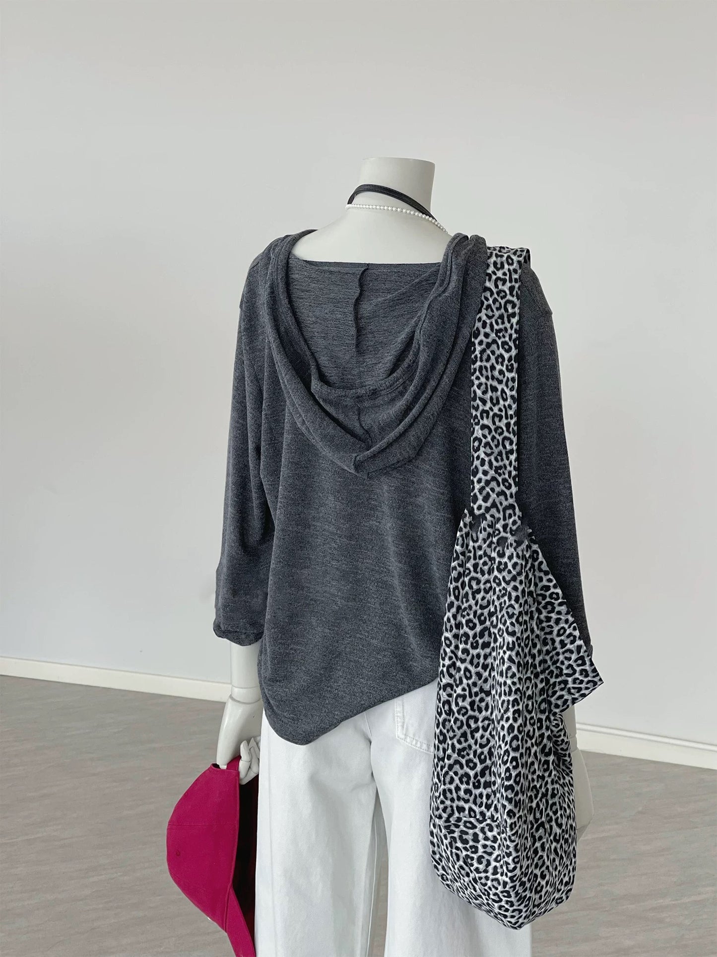 CHAO-level recommendation! Autumn breeze ~ Korean style gray single-breasted soft and lazy casual layered hooded sweater