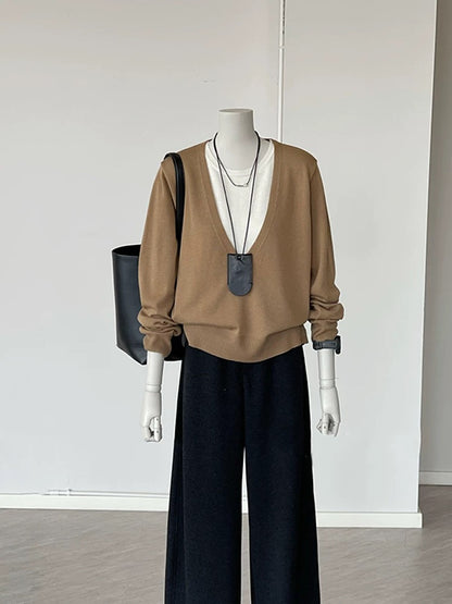 CHAO-level recommendation! Minimalism ~ Korean version of the khaki large U-neck sweater women's lazy loose knitted top