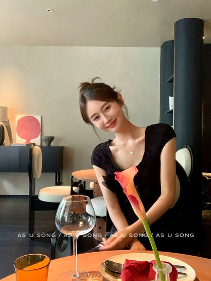 Hi Meisong [Julieta] Fall in love with the long fishtail dress with bias cut three-dimensional flower texture