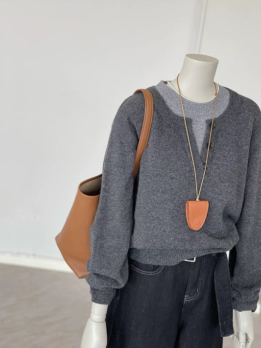 CHAO-level recommendation! Real shark crazy ~ Korean gray fake two-piece layered simple soft and versatile knitted sweater