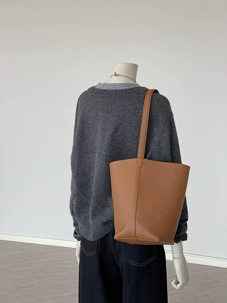 CHAO-level recommendation! Real shark crazy ~ Korean gray fake two-piece layered simple soft and versatile knitted sweater