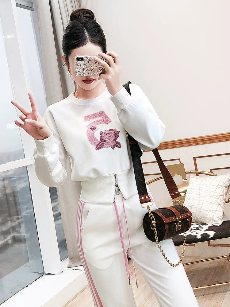 Casual sports suit women's 2025 new two-piece set trendy tops and trousers white sweatshirt suit for women autumn and winter