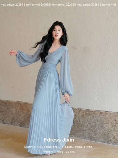Send a letter: 2026 Spring New Arrival Lace V-Neck High-End French Style Women's Long-Sleeved Accordion Pleated Skirt