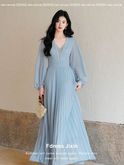 Send a letter: 2026 Spring New Arrival Lace V-Neck High-End French Style Women's Long-Sleeved Accordion Pleated Skirt