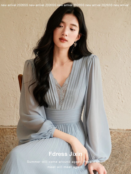 Send a letter: 2026 Spring New Arrival Lace V-Neck High-End French Style Women's Long-Sleeved Accordion Pleated Skirt