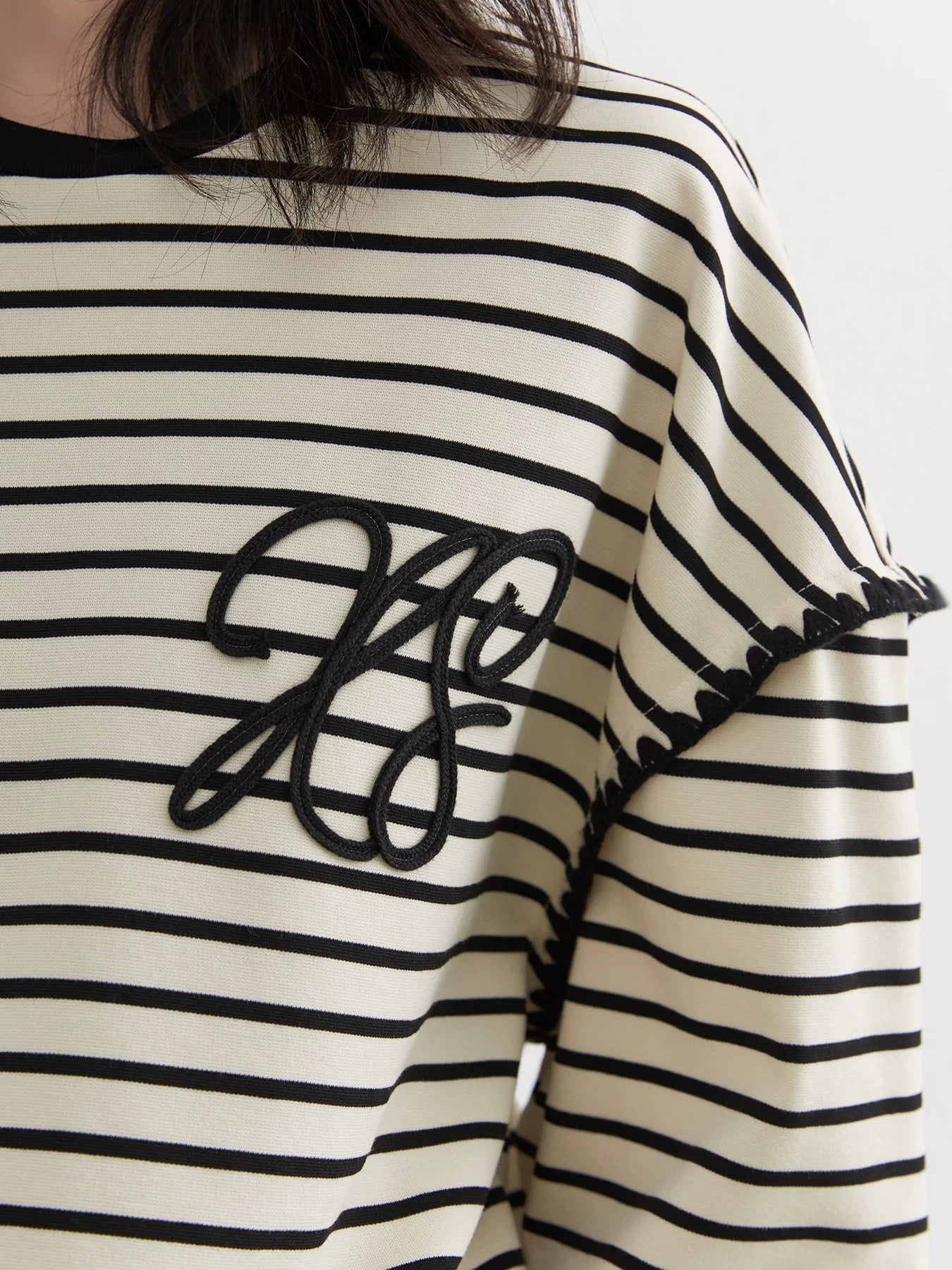 CHICVEN "Informal College Style" Loose Round Neck Contrast Color Striped Long Sleeve T-Shirt Casual Embroidered Top Autumn