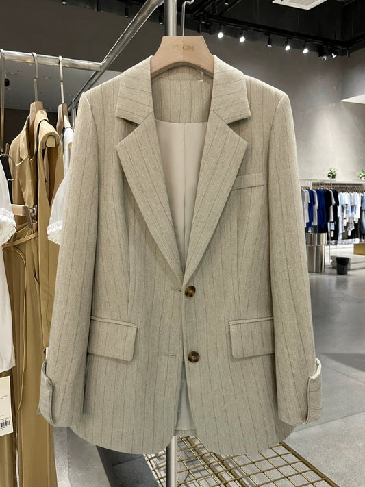 Design high-end retro striped suit jacket for women 2025 new spring and autumn versatile temperament niche suit trend