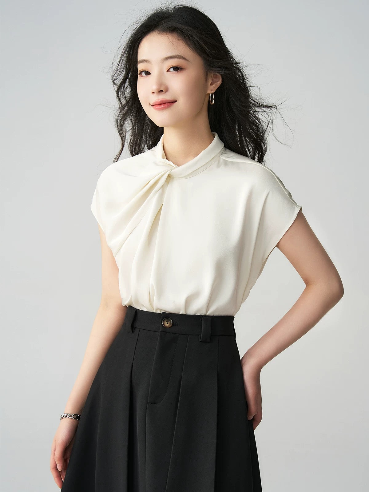 Yakejia 2025 Summer Pearl Bubble Champagne Niche Design Three-dimensional Pleated Temperament Commuter Shirt Top