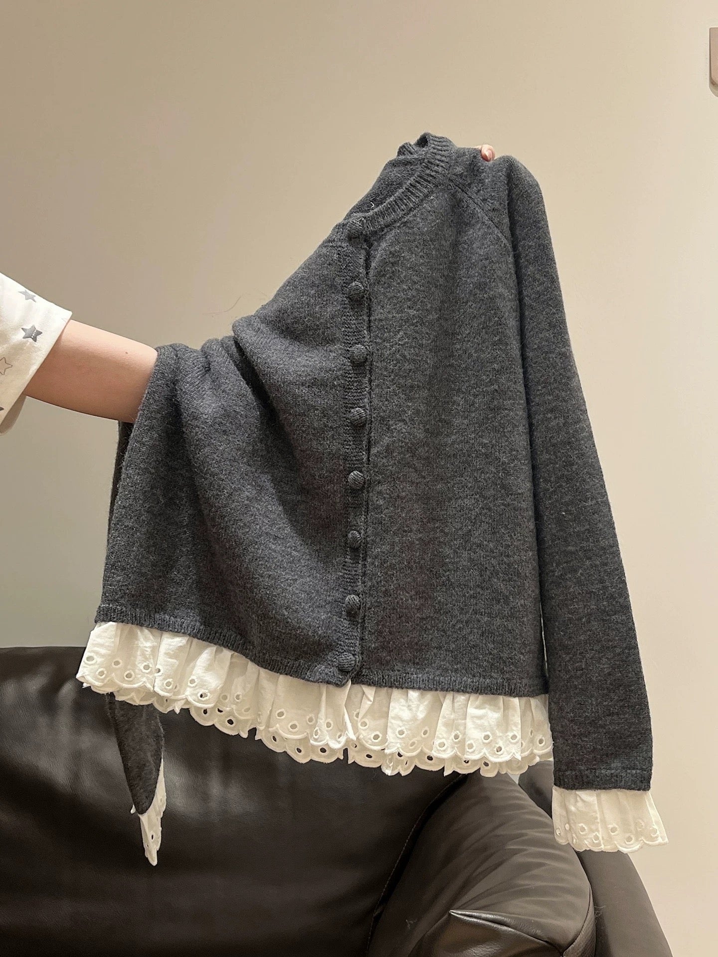 Fake two-piece lazy thick sweater jacket women 2025 autumn and winter loose design long-sleeved knitted cardigan top
