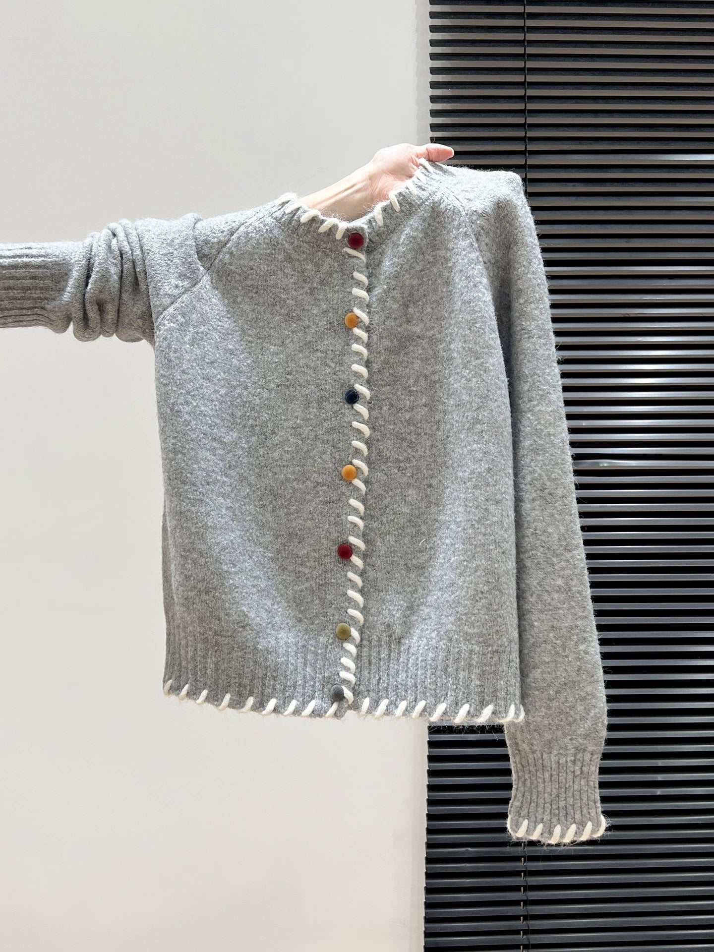 Green lazy round neck knitted cardigan long sleeve sweater thickened women 2025 autumn and winter wear coat loose top