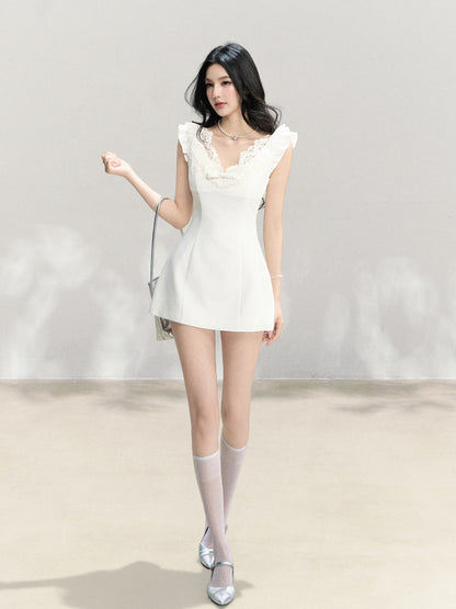 Mejiu [Springtime Diary] Gentle V-neck Lace-trimmed White Dress - Spring/Summer Date Dress