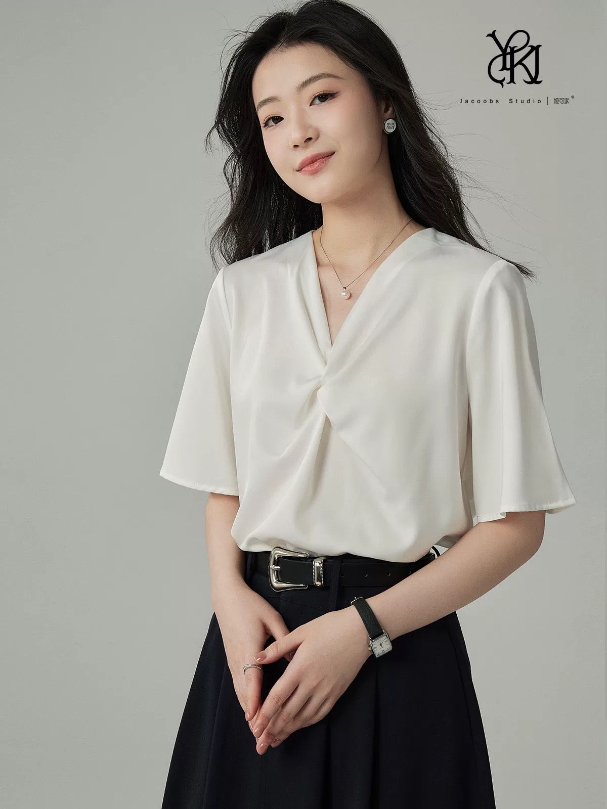 JACOOBS apricot satin T-shirt for women in summer, short sleeves, design, twisted, versatile, small size, loose V-neck, Hong Kong style