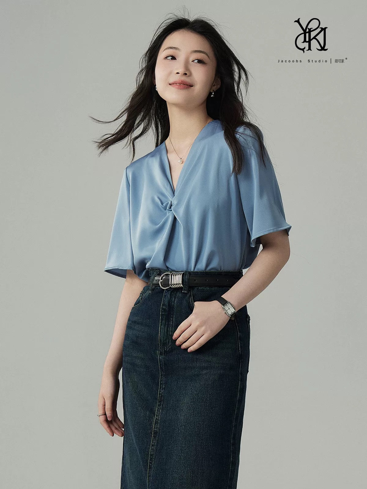 JACOOBS apricot satin T-shirt for women in summer, short sleeves, design, twisted, versatile, small size, loose V-neck, Hong Kong style