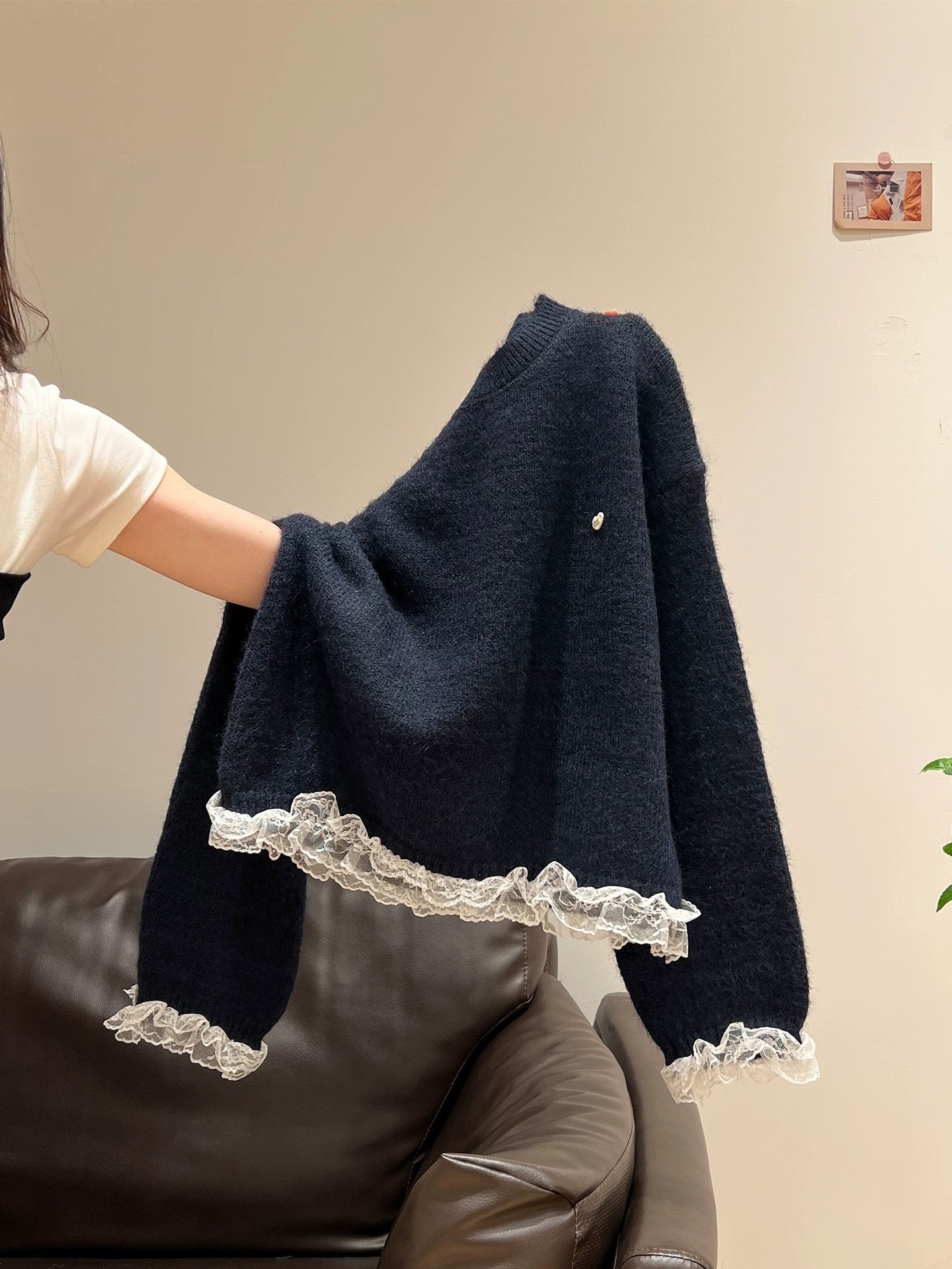 Korean style hem lace thick sweater women's jacket 2025 autumn and winter lazy style design long-sleeved knitted sweater top