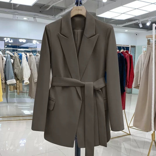 Brown mid-length lace-up suit jacket for women with slim waist and slimming design, new arrival in spring and autumn of 2025, fashionable and stylish small suit