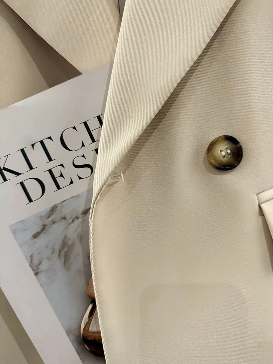 Off-white small-sized college style suit jacket for women 2025 new spring and autumn age-reducing Korean version of navy collar suit