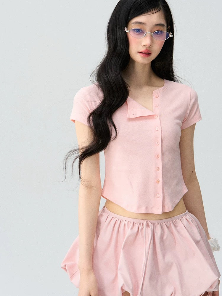 OIOI ESSE French-style fitted top with a flattering, slimming silhouette. Summer single-breasted short-sleeved T-shirt/base layer.