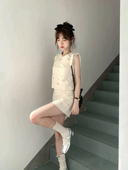 French style summer style sleeveless vest top and skirt two-piece suit for petite women with a high-end temperament