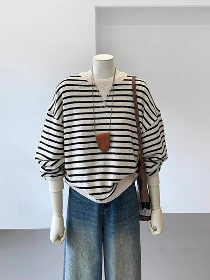 CHAO-level recommendation! Autumn atmosphere outfit ~ Beige and black striped round neck casual age-reducing loose versatile sweatshirt