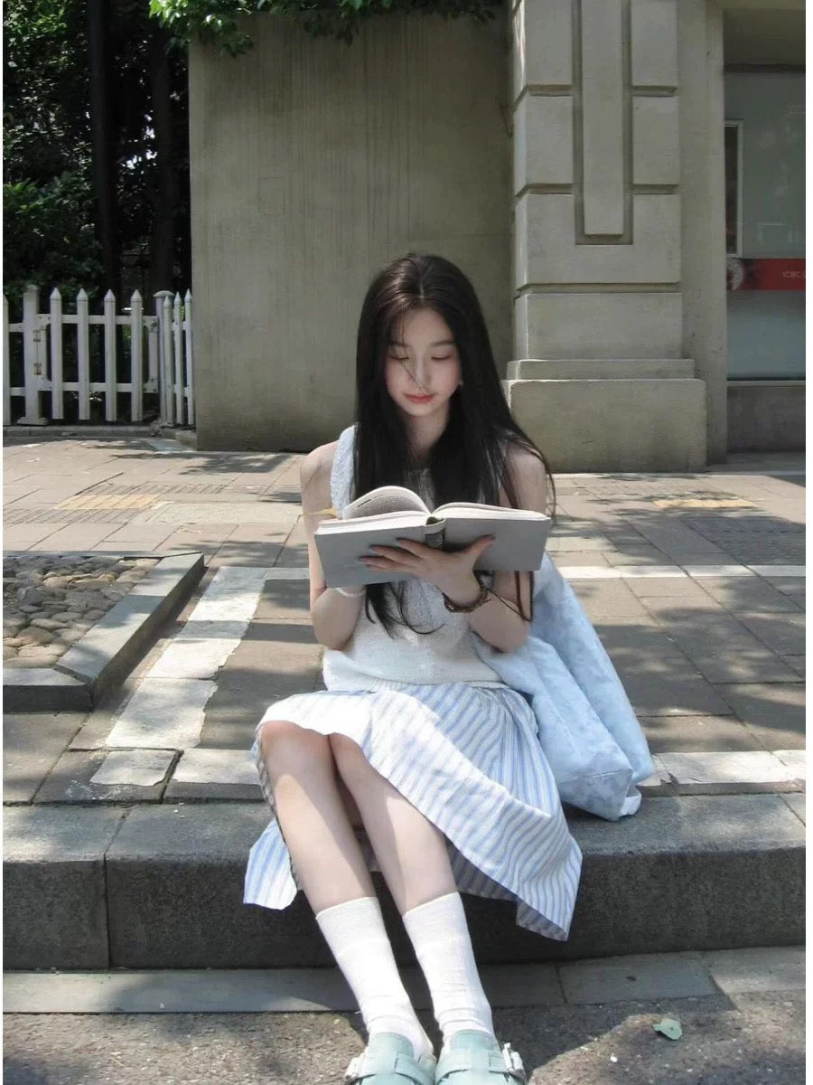 Korean temperament, preppy style outfit, a complete set of sleeveless vest top, small shirt, striped skirt, two-piece suit for summer