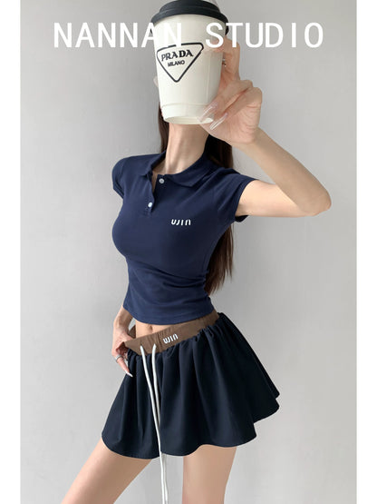 Playful artist/European and American college style navy blue POLO collar short-sleeved T-shirt + contrasting color high-waist skirt women's two-piece set