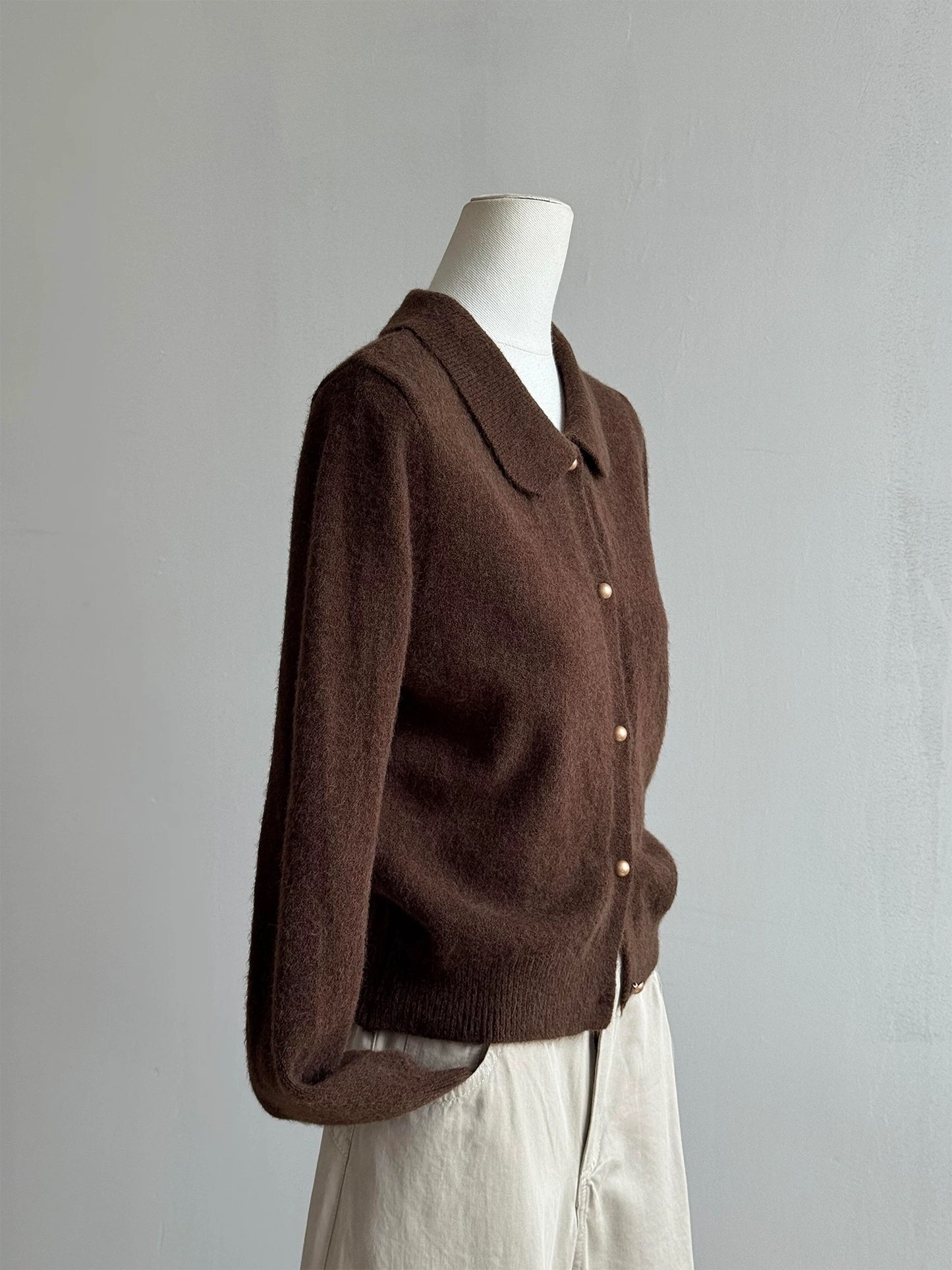 CHAO-level recommendation! Winter wear ~ Korean retro coffee-colored lapel age-reducing soft and sticky knitted cardigan sweater