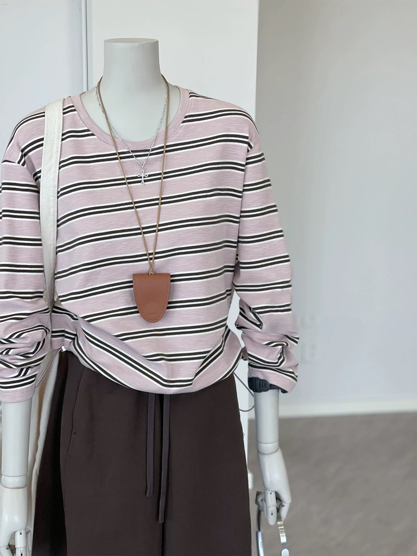 CHAO-level recommendation! Top autumn outfit~ Korean style pink striped round neck versatile loose long-sleeved sweatshirt for women