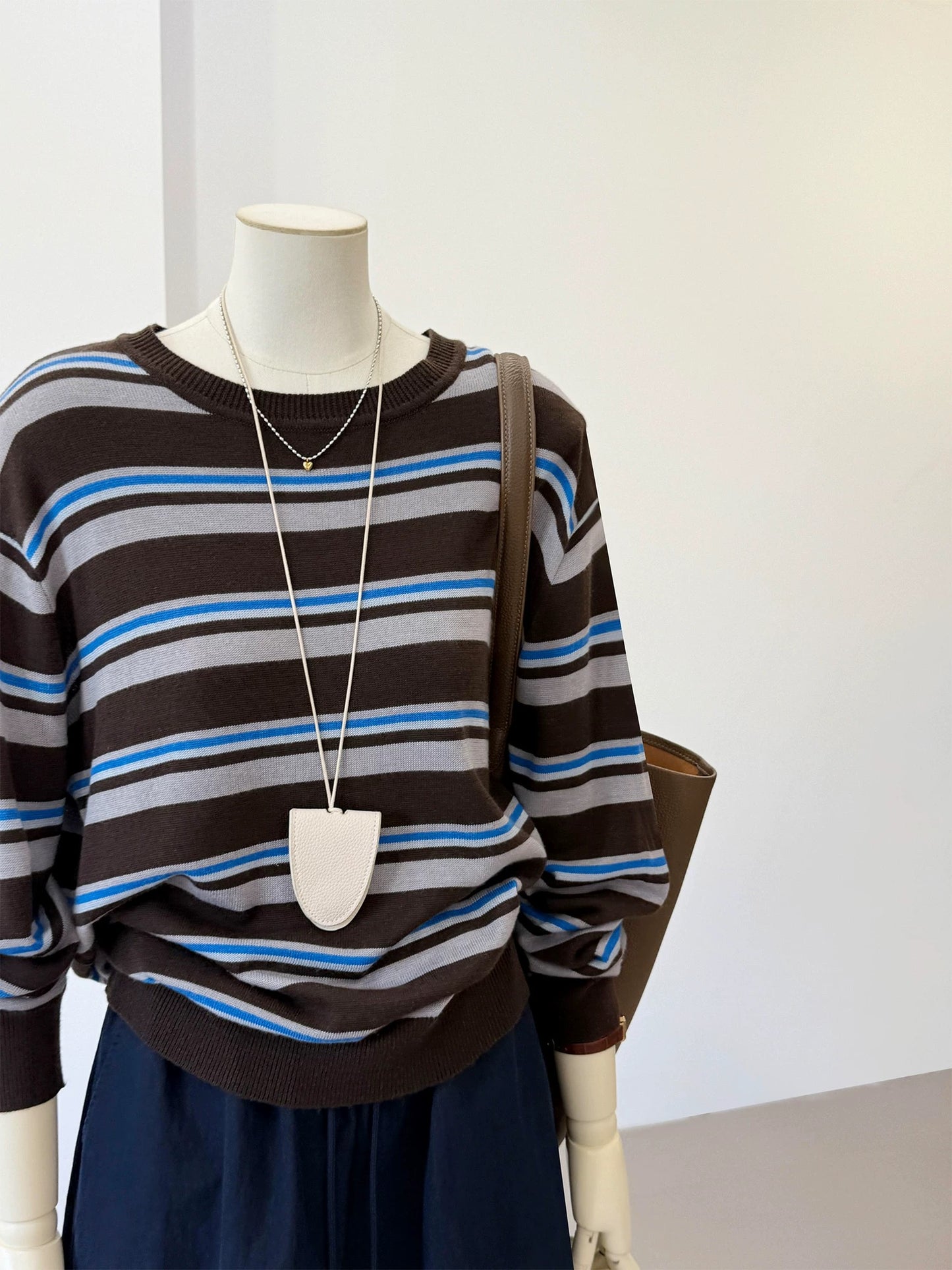 CHAO-level recommendation! Top autumn outfit~ Korean style contrast striped round neck design age-reducing casual knitted blouse for women